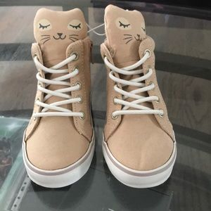 Unworn Old Navy toddler sneakers